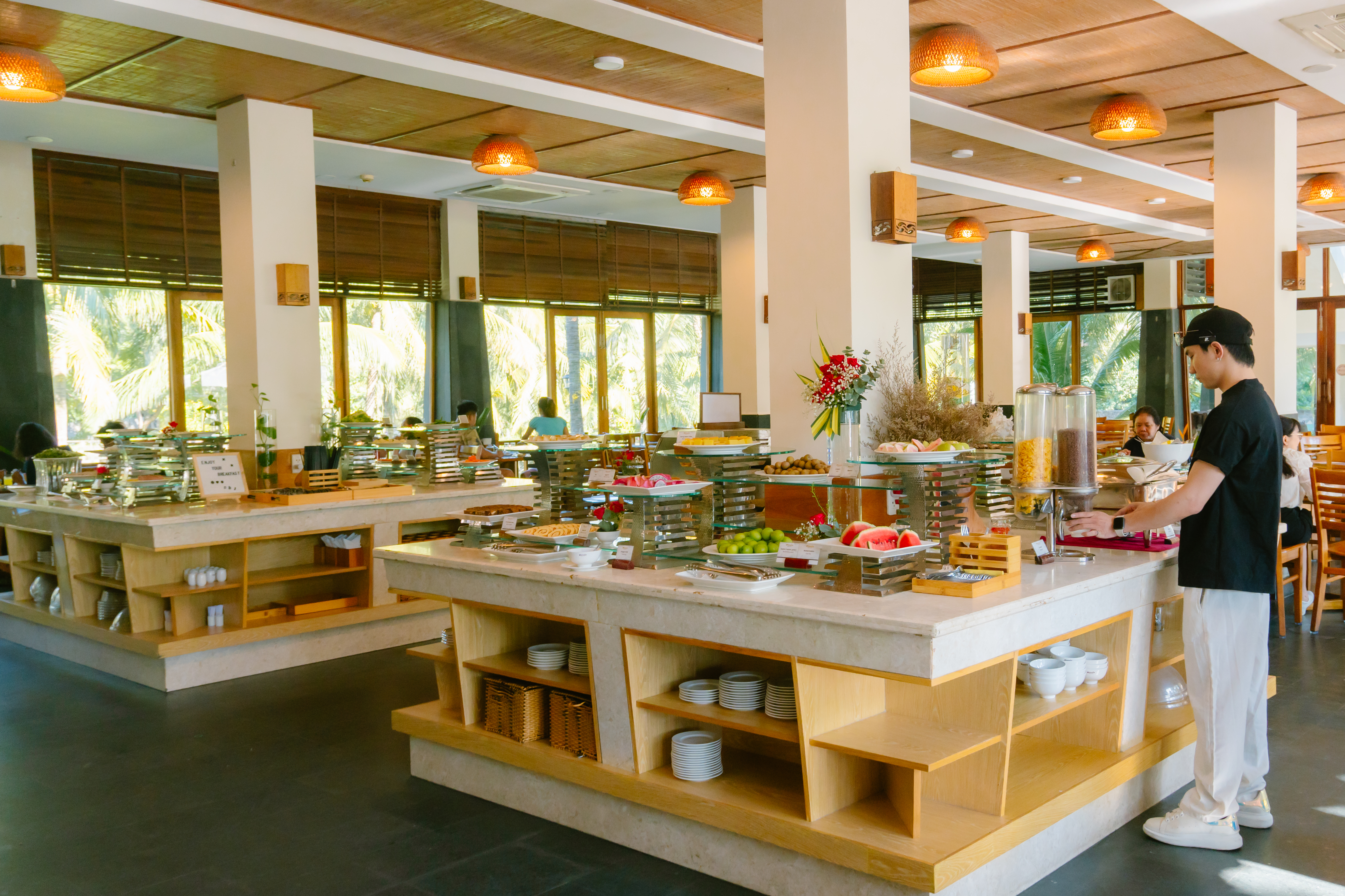 Nhà Hàng Sen